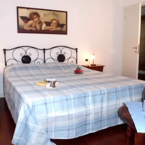 apartment bellagio historia double bed